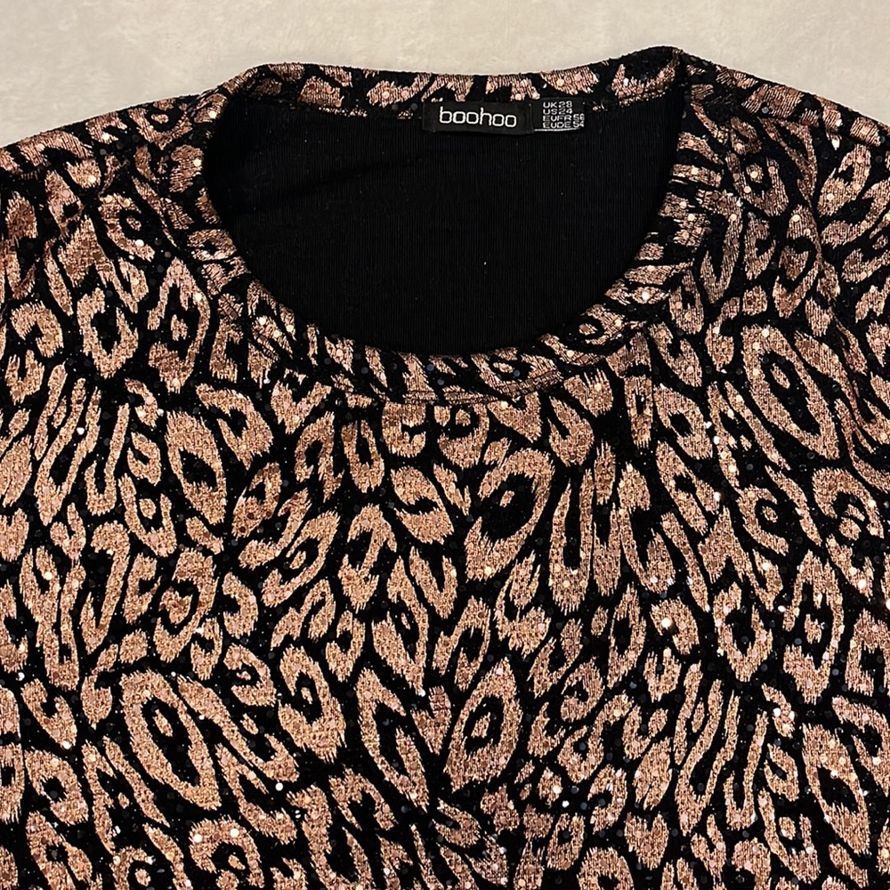 Sequin Leopard Top - Picture 4 of 5